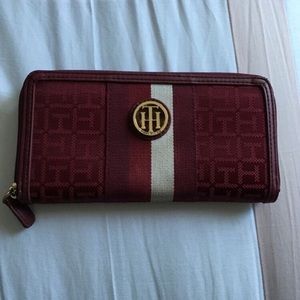Tommy Hilfiger wallet